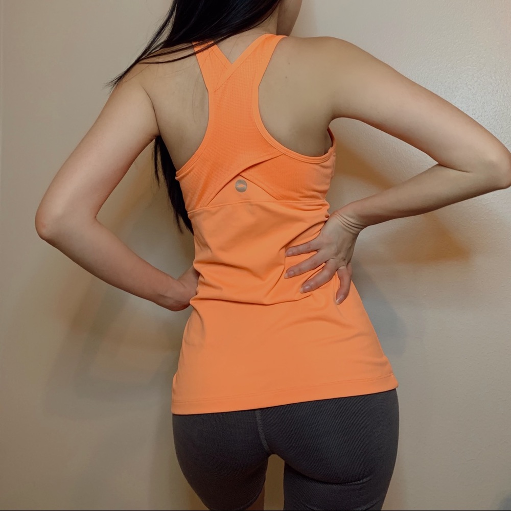 Workout top - Picture 3 of 3